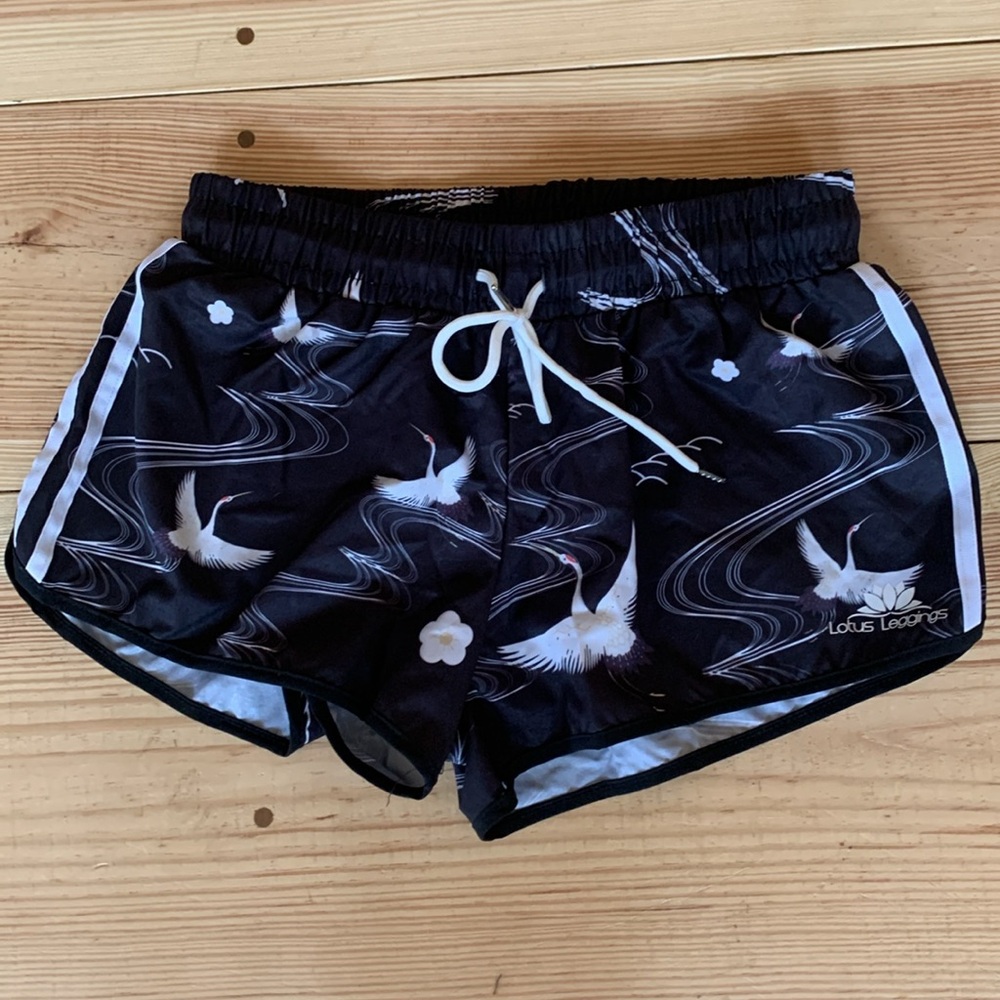 Lotus Leggings Athletic Shorts Bundle Women’s Medium - Picture 4 of 7